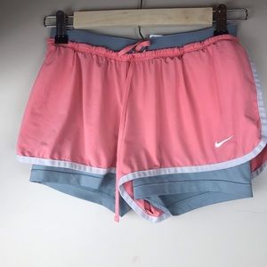 Nike shorts women’s size Small